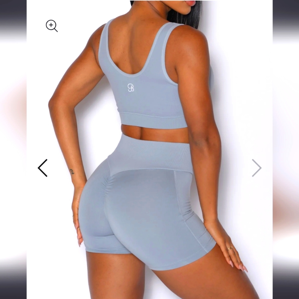Bombshell Sportswear Figure Scrunch Shorts M NWT - Picture 3 of 5